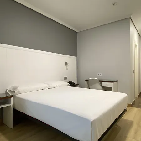 Arsus Hotel